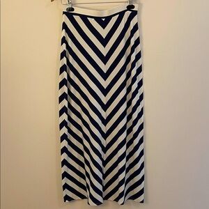 Ann Taylor LOFT Black White Chevron Maxi Skirt Sz S